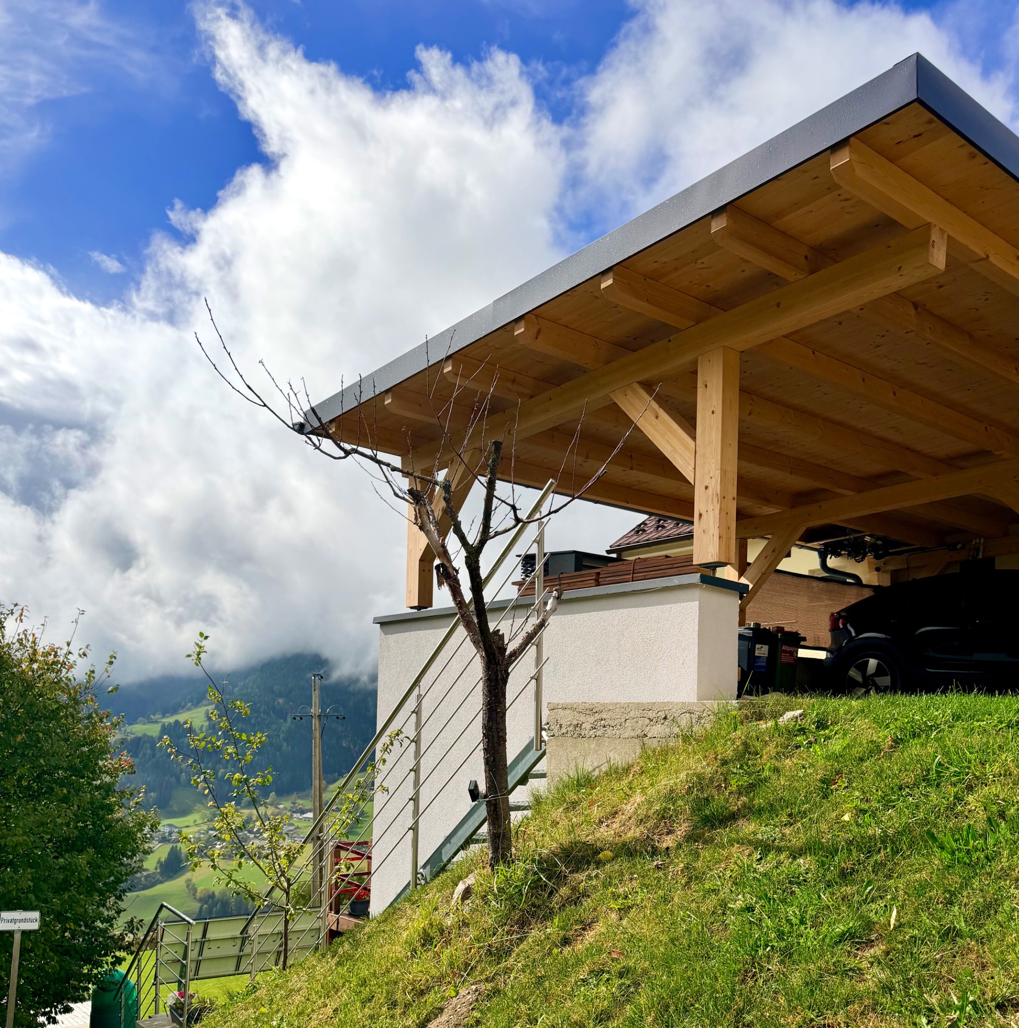 Terrasse und Bergblick